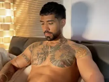 Chaturbate Free Porn Cam of myke_esthetic