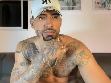 Chaturbate Sex Cam of myke_esthetic
