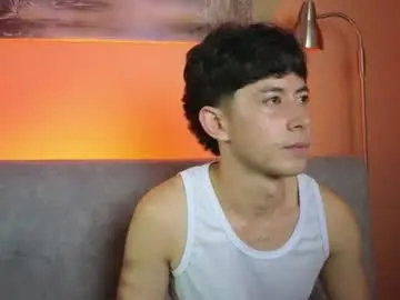 Chaturbate Watch Live Sex Cams of myke_magic