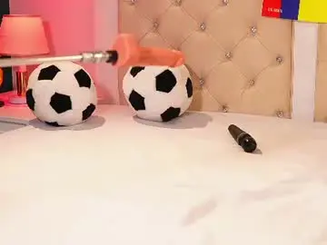 Chaturbate Free Porn Cam of caroline_adams_