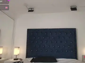 Chaturbate Live Sex Cam of damian_and_roxanne