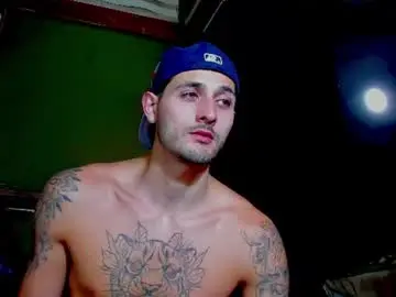 Chaturbate Sex Chat of alejo_323__