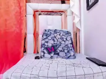 Chaturbate Free Live Porn of naomi_curvy69