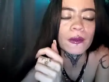 Chaturbate Live Porn of kellyandkataleya