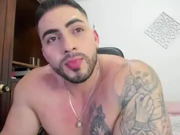 Chaturbate Live Sex Cam of frank_foxx1