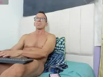 Chaturbate Nude Webcam of _axelking1_