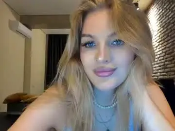 Chaturbate Live Sex Cam of hi_lina
