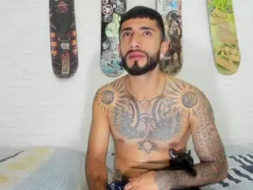 Chaturbate Live Sex Cam of jaryandnick_smith