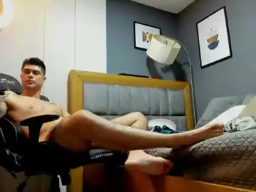 Chaturbate Live Sex Cam of adam_clarke