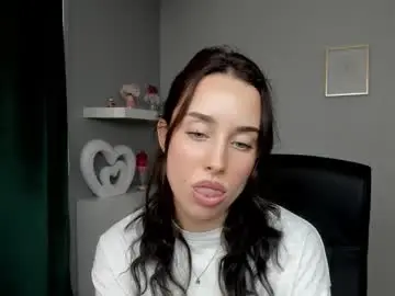Chaturbate Free Porn Cam of adelesolo