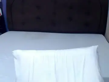 Chaturbate Live Sex Cam of angelicqueents