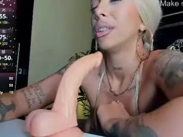 Chaturbate Live Sex Cam of sofiequeen_