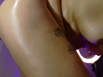 Chaturbate Free Porn Cam of valeriaa_cruz