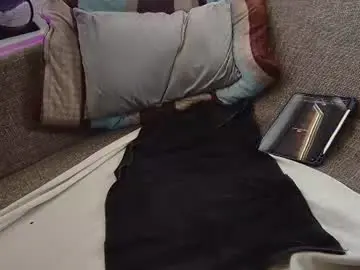 Chaturbate Live Sex Cam of desiredsnack