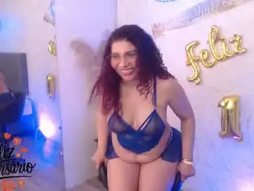 Chaturbate Live Sex Cam of serena_houstonn