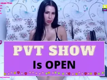 Chaturbate Live Sex Cam of spicybrunnete