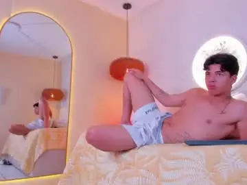 Chaturbate Free Live Porn of benjamin_more