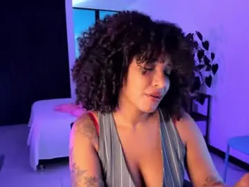 Chaturbate Live Sex Cam of bronzetease