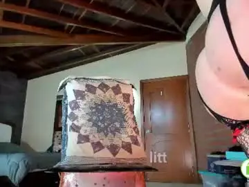 Chaturbate Watch Live Sex Cams of little_izzi