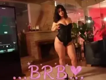 Chaturbate Nude Webcam of mia_helll