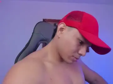 Chaturbate Best live sex cam show of roy__constance