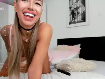 Chaturbate Free Porn Cam of elinamoon_