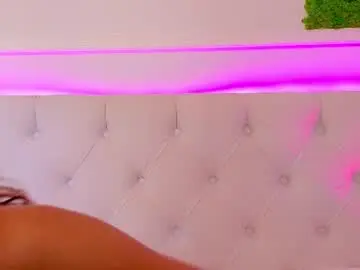 Chaturbate Watch Live Sex Cams of elisacharm
