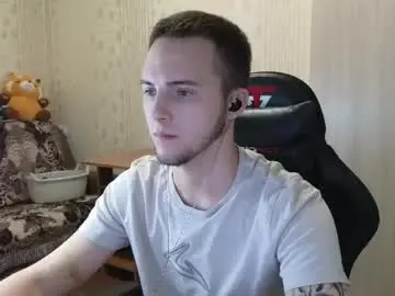 Chaturbate Live Sex Cam of golden_boyyy21