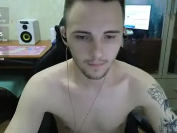 Chaturbate Live Porn of golden_boyyy21