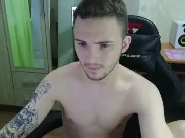 Chaturbate Live Sex of golden_boyyy21
