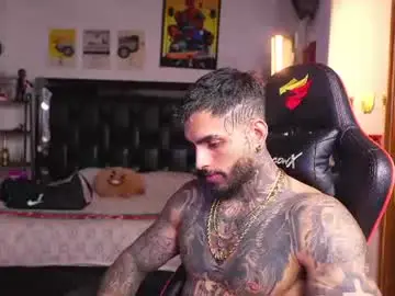 Chaturbate Live Sex Cam of logan_hugh8