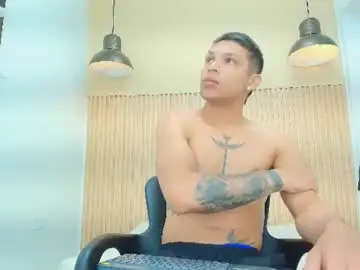 Chaturbate Live Sex Cam of brandon_mercuri