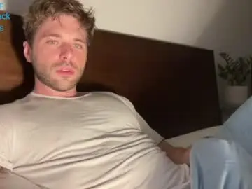 Chaturbate Live Sex Cam of hot8pack01