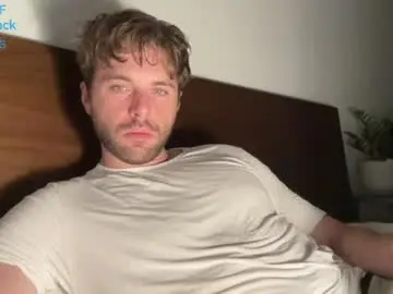 Chaturbate Live Sex Cam of hot8pack01