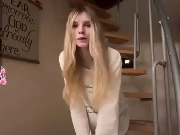 Chaturbate Live Sex Cam of chloe_show