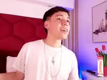 Chaturbate Best live sex cam show of noahh_saenz