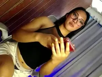 Chaturbate Adult Video Chat of darkxmonica1111