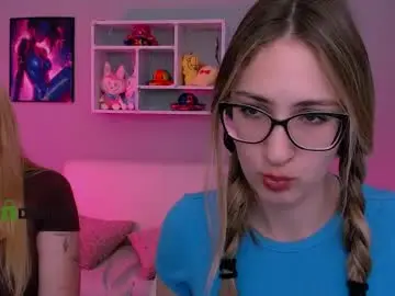 Chaturbate Live Porn of playful_sophie