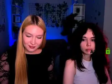 Chaturbate Live Sex Cam of playful_sophie
