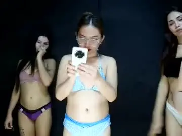 Chaturbate Live Porn of cum_slutzxxx69