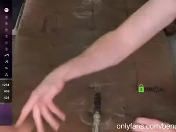 Chaturbate Watch Live Sex Cams of heyhotty1