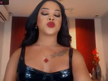 Chaturbate Live Sex Cam of urmajestytyra