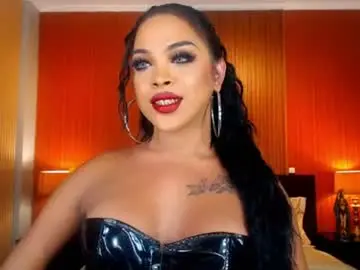Chaturbate Watch Live Sex Cams of urmajestytyra