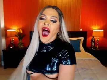 Chaturbate Watch Live Sex Cams of urmajestytyra