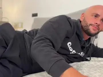 Chaturbate Nude Webcam of tim_beard