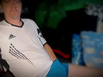 Chaturbate Watch Live Sex Cams of justme_19830331