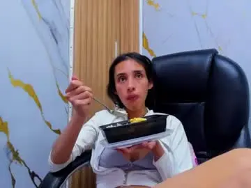 Chaturbate Adult Video Chat of roxanasiranohh