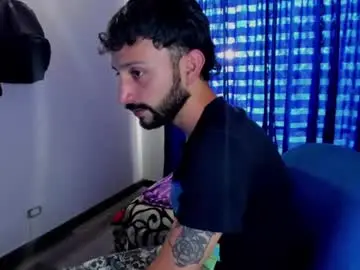 Chaturbate Live Sex of santi_mateo