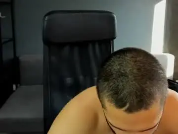 Chaturbate Live Sex Cam of troywade
