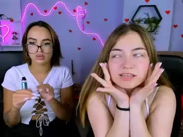 Chaturbate Live Sex Cam of cristin_kisses